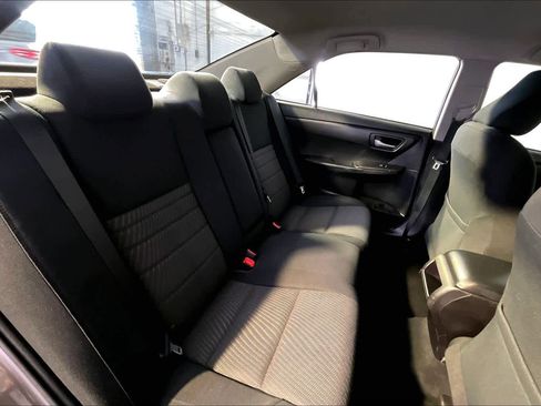 Used 2017 Toyota Camry LE image 20