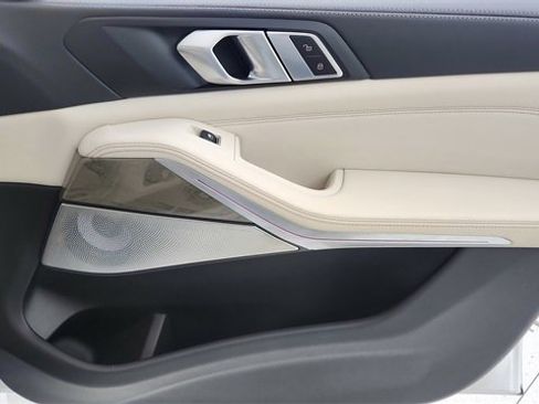 Used 2023 BMW X5 M50i w/ Executive Package image 24