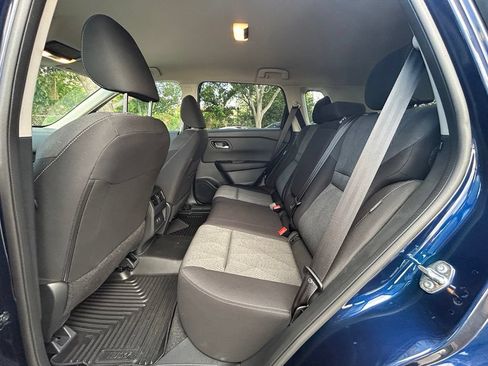 Used 2025 Nissan Rogue SV FWD image 30