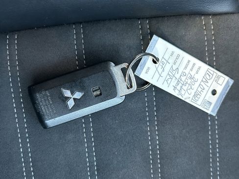 Used 2020 Mitsubishi Outlander LE image 33