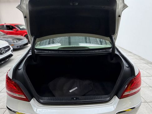 Used 2012 Hyundai Equus Signature RWD image 17