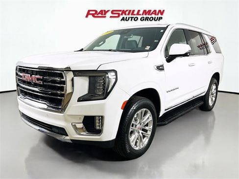 Used 2023 GMC Yukon SLT w/ SLT Premium Package image 3