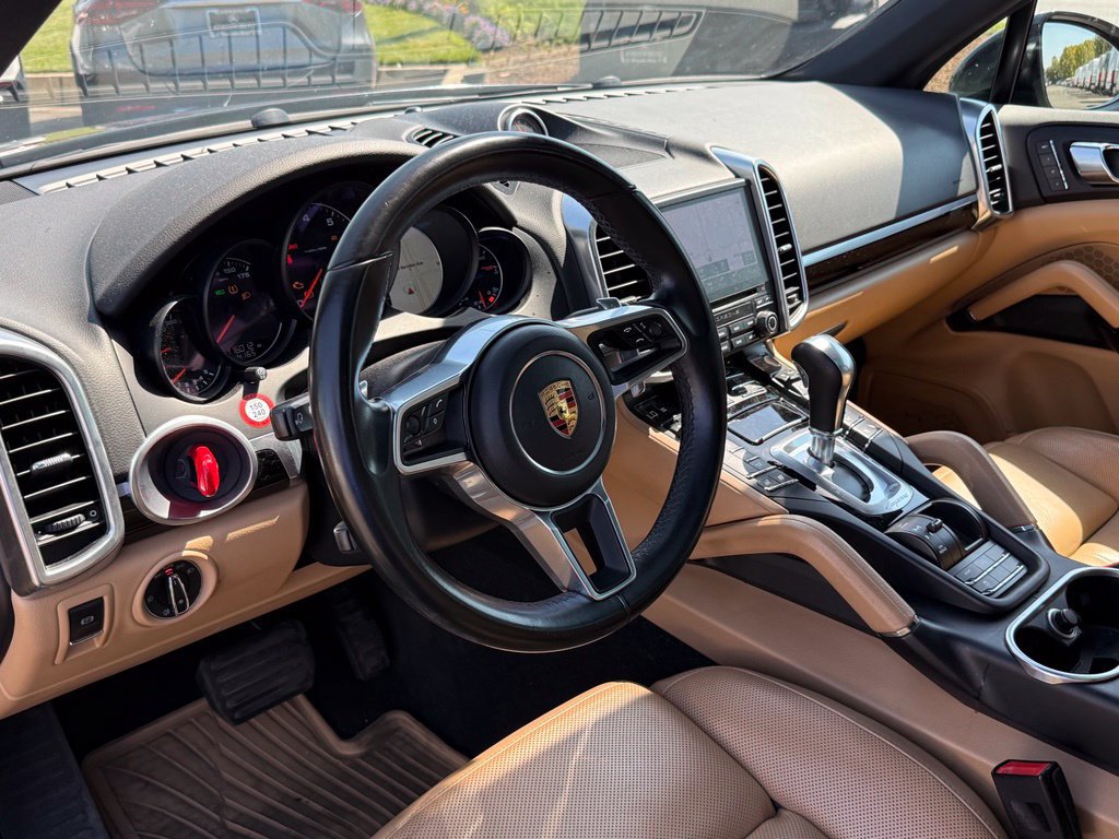 Used 2018 Porsche Cayenne AWD/4WD image 9