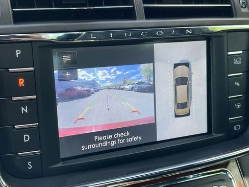 Used 2020 Lincoln Continental Reserve w/ Luxury Package FWD image 33