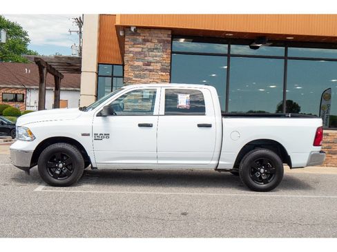 Used 2023 RAM 1500 Classic SLT w/ Protection Group AWD/4WD image 6