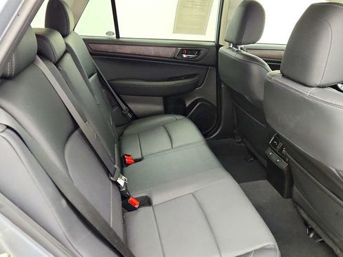 Used 2017 Subaru Outback 3.6R Limited AWD/4WD image 23