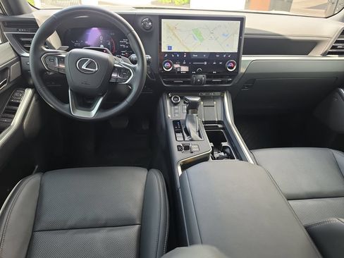 Used 2024 Lexus GX 550 AWD/4WD image 14