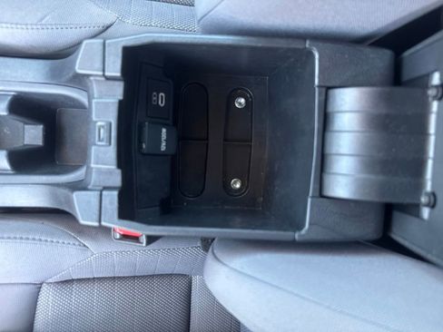 Used 2023 Toyota Corolla Cross AWD Hybrid image 20