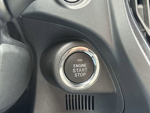 Used 2025 Subaru Forester Premium image 19