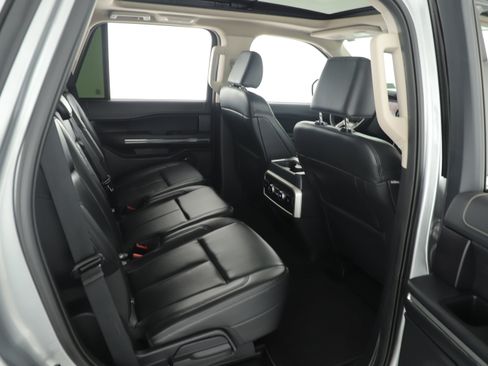 Certified 2024 Ford Expedition XLT image 23