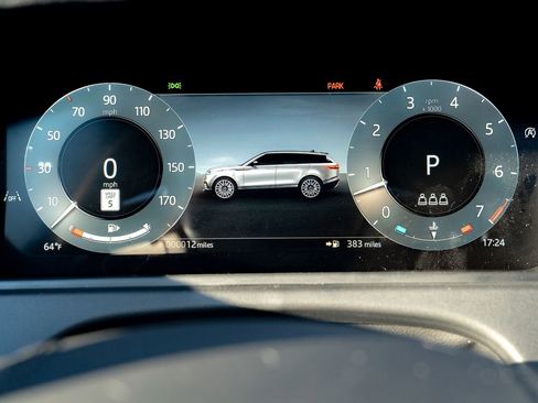 New 2026 Land Rover Range Rover Velar Dynamic SE image 13