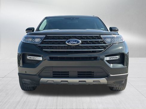 Used 2024 Ford Explorer XLT w/ Equipment Group 202A AWD/4WD image 2