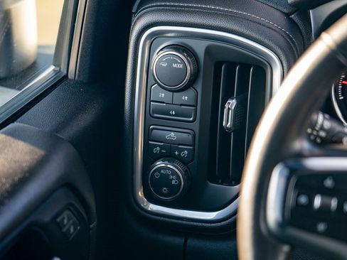 Used 2020 Chevrolet Silverado 3500 LT image 19