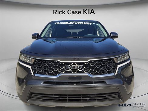 Used 2023 Kia Sorento LX image 5