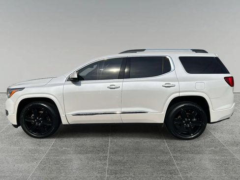 Used 2019 GMC Acadia Denali w/ Technology Package AWD/4WD image 2