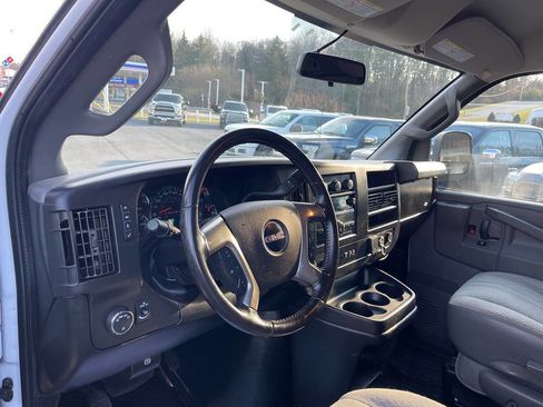 Used 2019 GMC Savana 2500 w/ Enhanced Convenience Package image 14