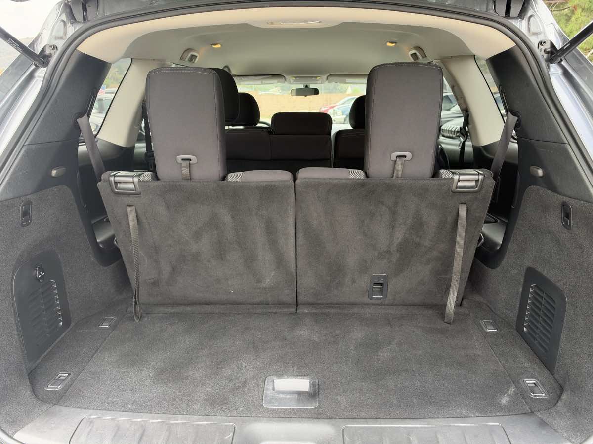 Used 2020 Nissan Pathfinder S AWD/4WD image 17