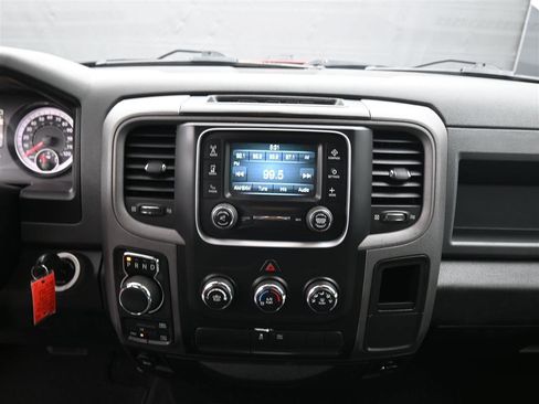 Used 2019 RAM 1500 Express w/ Express Value Package AWD/4WD image 13