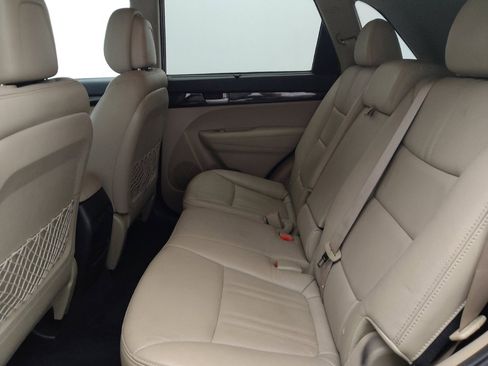 Used 2015 Kia Sorento LX FWD image 18