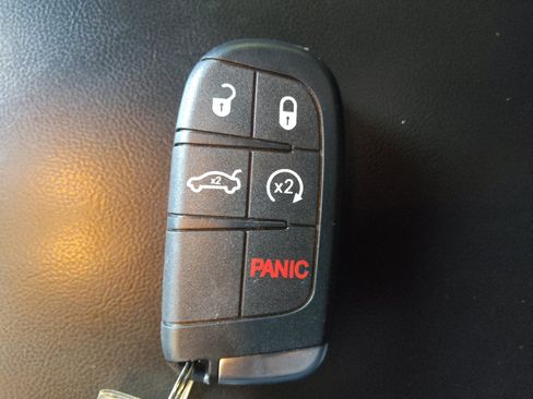 Used 2021 Jeep Grand Cherokee Limited AWD/4WD image 32