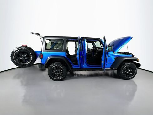 Used 2023 Jeep Wrangler Unlimited AWD/4WD image 28