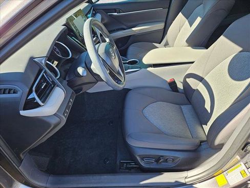 Used 2023 Toyota Camry LE image 10
