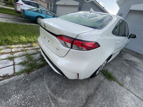 Used 2021 Toyota Corolla LE w/ Carpet Mat Package (TMS) FWD image 14
