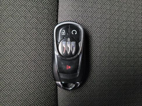 Used 2025 Buick Encore GX Preferred FWD image 32