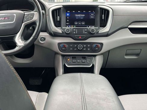Used 2020 GMC Terrain SLT w/ Preferred Package image 3