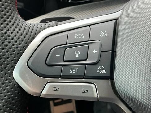 New 2026 Volkswagen GTI SE FWD image 24