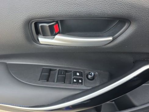 Used 2022 Toyota Corolla XSE image 12
