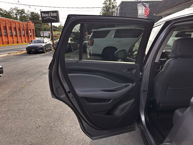 Used 2019 Buick Envision Essence AWD/4WD image 16