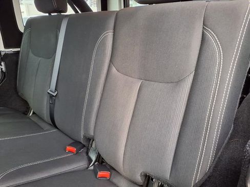 Used 2017 Jeep Wrangler Unlimited Sahara w/ Connectivity Group image 8