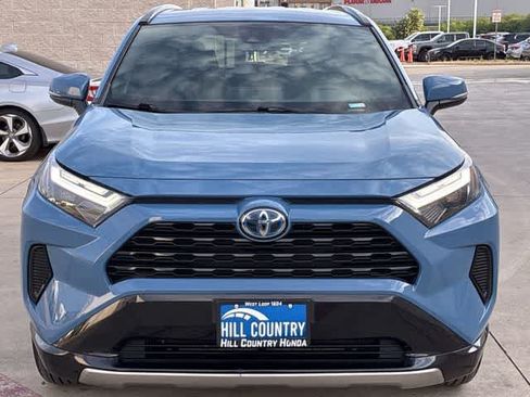Used 2024 Toyota RAV4 SE AWD/4WD image 9