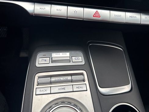 Used 2025 Genesis GV70 2.5T image 30