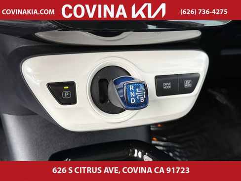 Used 2017 Toyota Prius Three Touring image 19