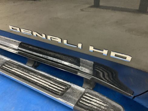 Used 2021 GMC Sierra 3500 Denali w/ Denali Ultimate Package image 10