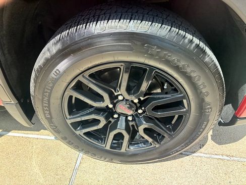 Used 2023 GMC Sierra 1500 Elevation RWD image 3