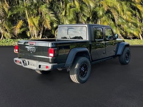 Used 2023 Jeep Gladiator Sport image 5