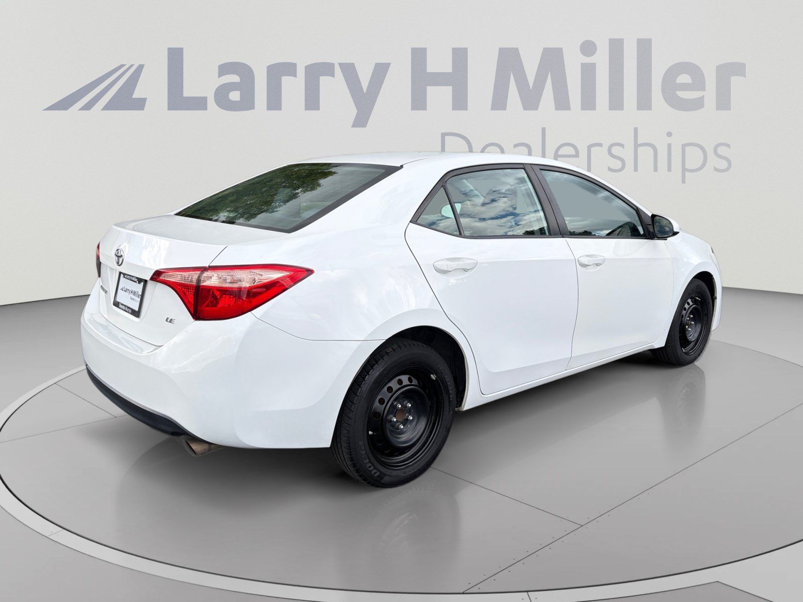 Used 2019 Toyota Corolla LE FWD image 5