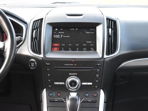 Used 2018 Ford Edge Titanium w/ Equipment Group 301A image 24