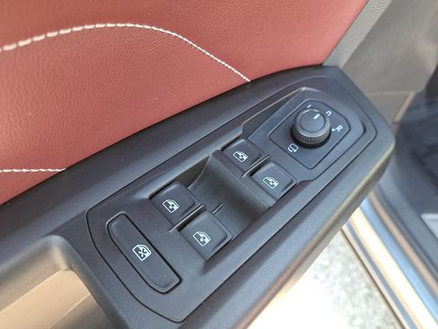 Used 2020 Volkswagen Atlas Cross Sport SEL Premium R-Line image 16