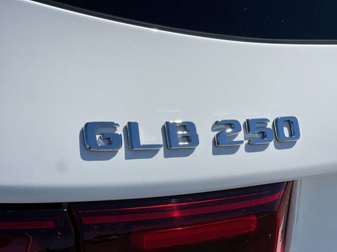 New 2026 Mercedes-Benz GLB 250 4MATIC image 12