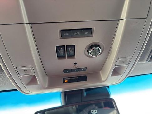 Used 2015 GMC Yukon XL Denali w/ Open Road Package image 32