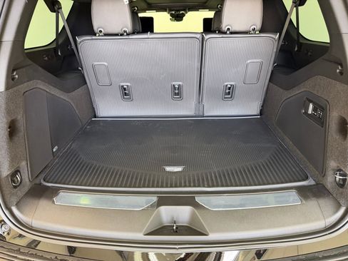 New 2026 Cadillac Escalade ESV Sport w/ LPO, ONYX Package image 21