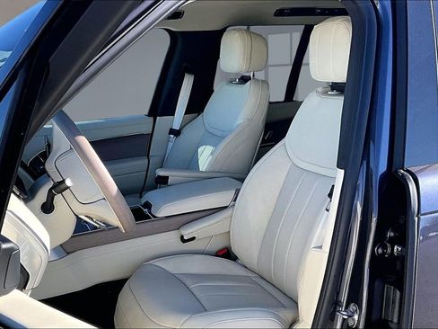 New 2026 Land Rover Range Rover SE image 9