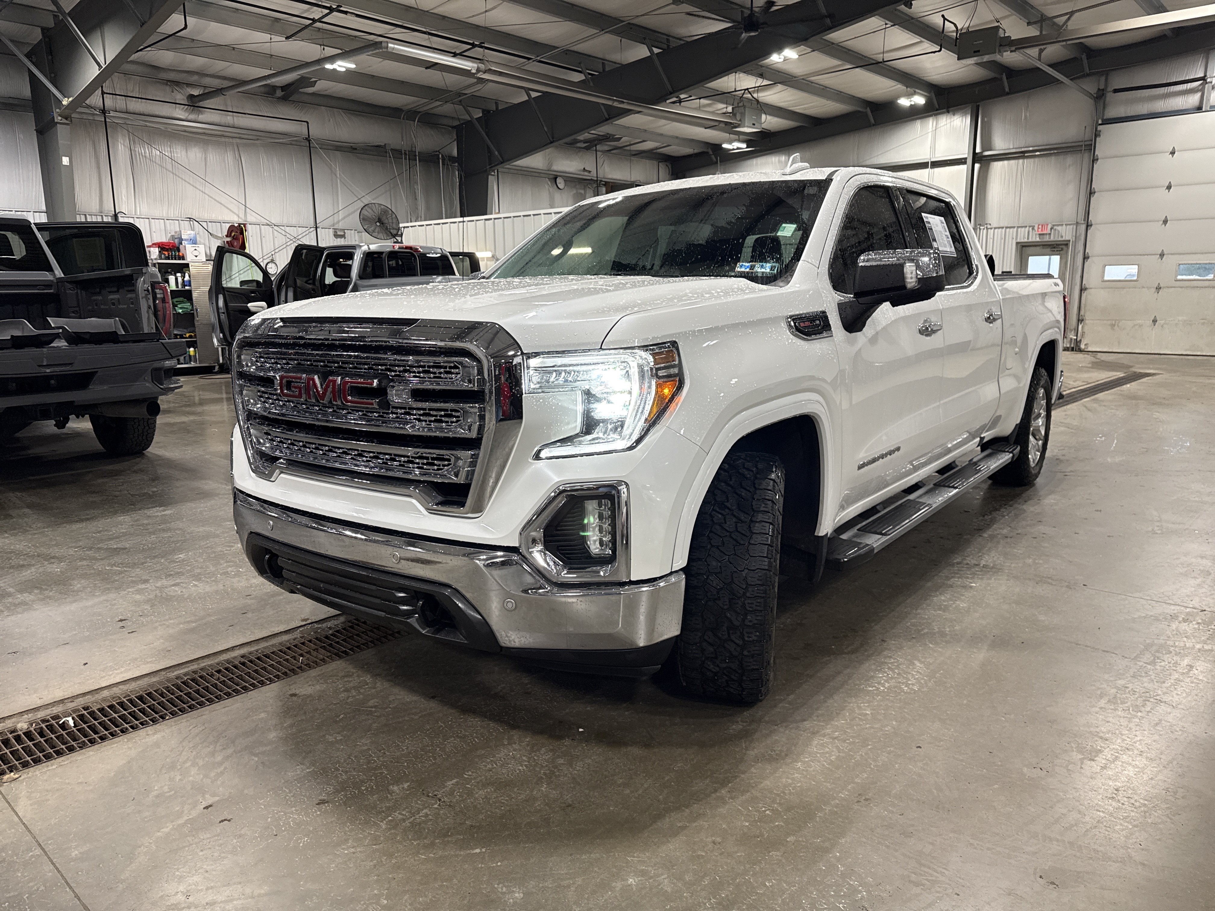 Used 2019 GMC Sierra 1500 SLT w/ SLT Premium Package AWD/4WD image 6