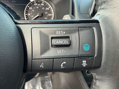 Used 2021 Nissan Rogue SL FWD image 21