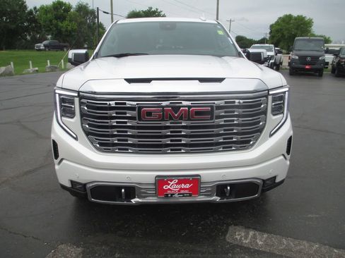 Certified 2023 GMC Sierra 1500 Denali w/ Denali Reserve Package AWD/4WD image 13