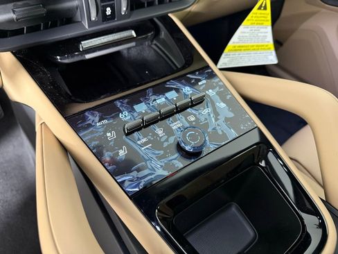 New 2025 Porsche Cayenne Coupe image 34